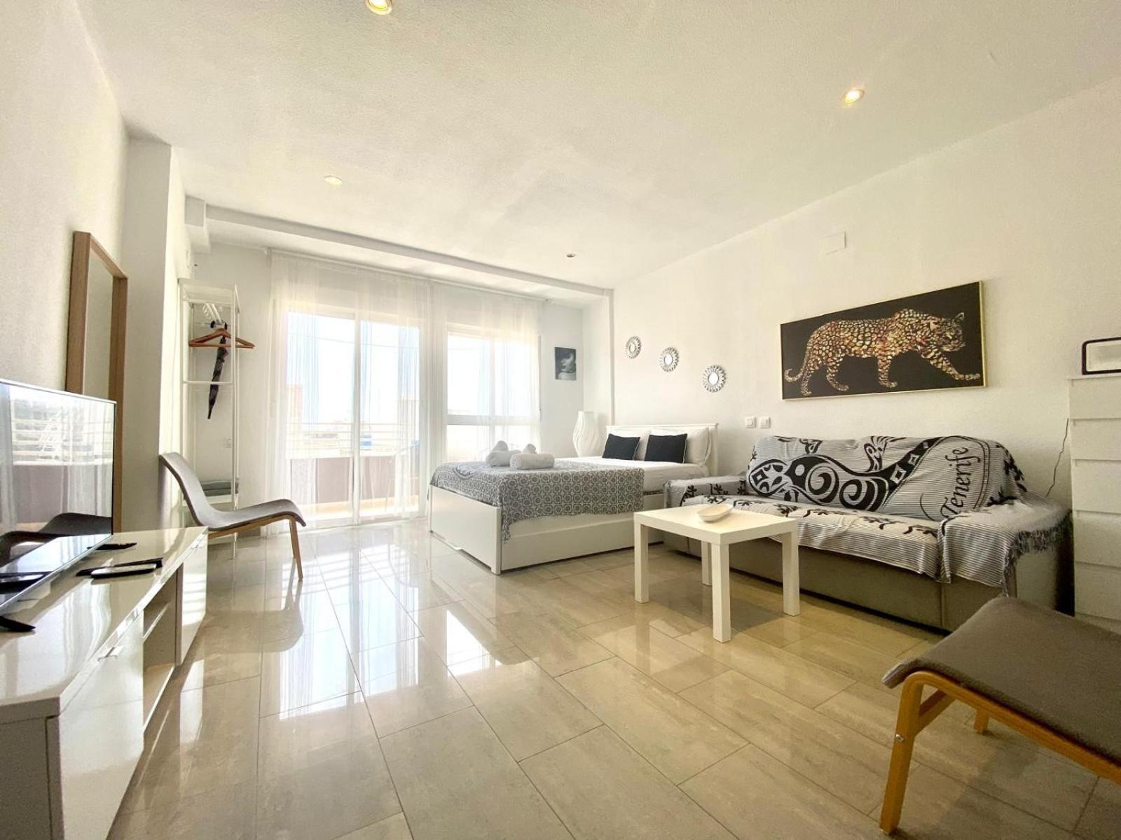 Riscal 6 By United Renters Apartman Alicante Kültér fotó